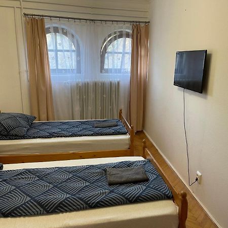 米什科尔茨Szimpla Apartman公寓 外观 照片