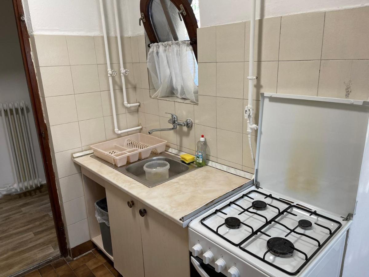 米什科尔茨Szimpla Apartman公寓 外观 照片